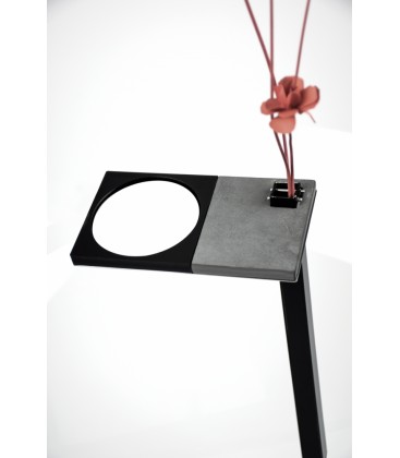 estante y porta flor linea Stone