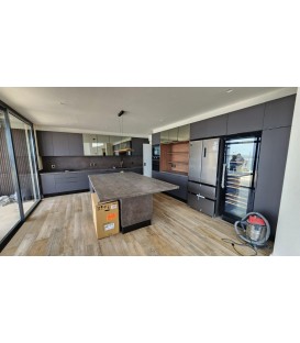 Cocina en mdf laminado con perfil gola